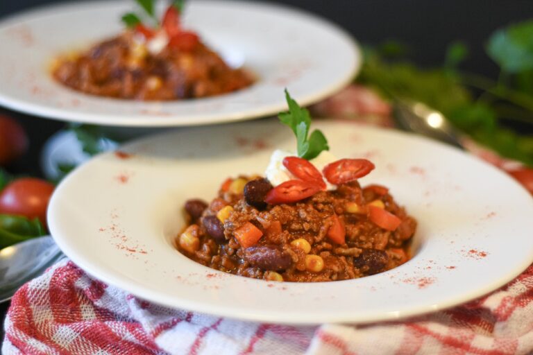 chili, minced meat, beans